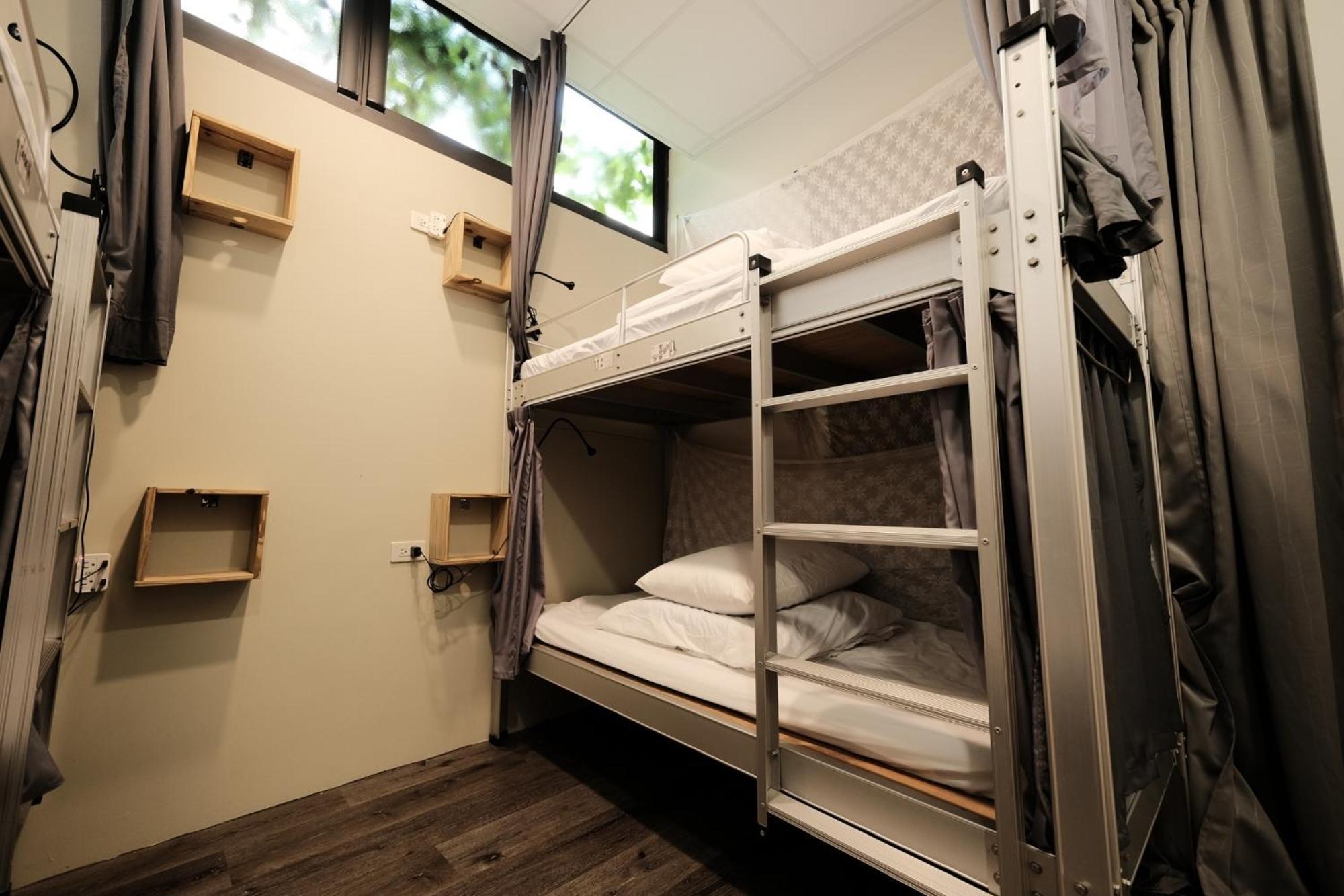 สมอลลี่ แบ๊คแพ๊คเกอร์ Hostel ลู่กั่ง ภายนอก รูปภาพ
