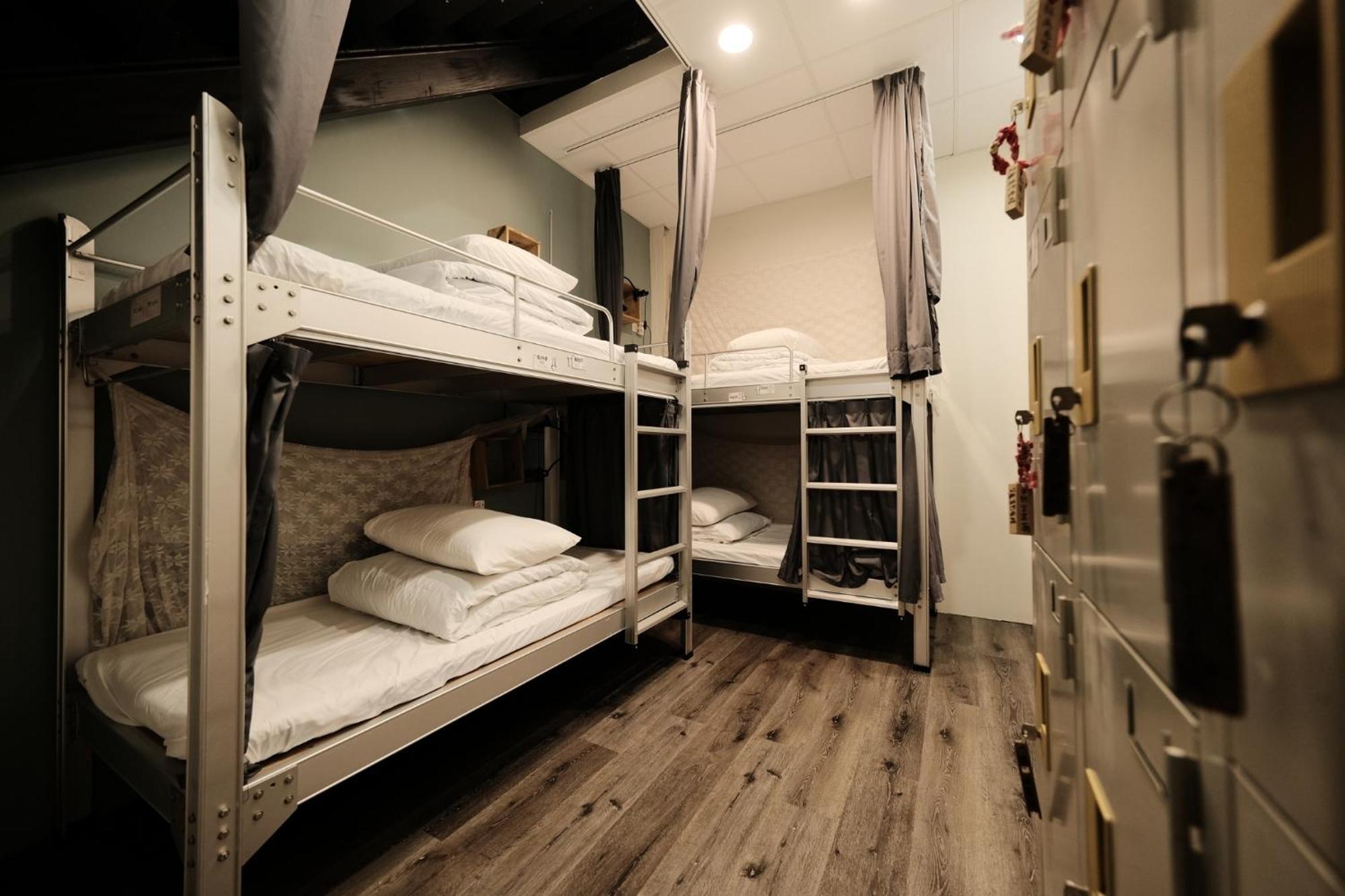 สมอลลี่ แบ๊คแพ๊คเกอร์ Hostel ลู่กั่ง ภายนอก รูปภาพ