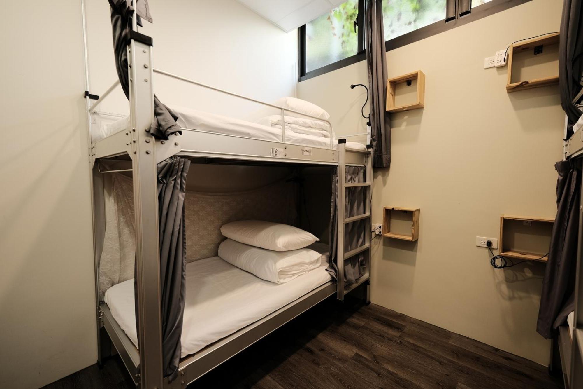 สมอลลี่ แบ๊คแพ๊คเกอร์ Hostel ลู่กั่ง ภายนอก รูปภาพ